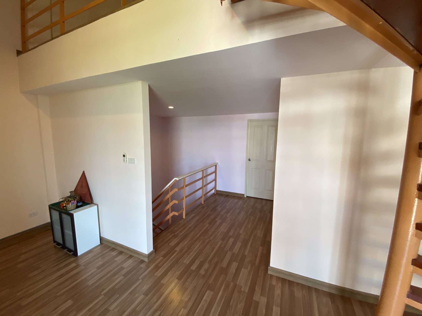 ขายทาวน์โฮม-ใกล้เซ็นทรัลแจ้งวัฒนะ-3-ห้องนอน-3-ห้องน้ำ-มีชั้นใต้หลังคา-จอดรถได้-2-คัน