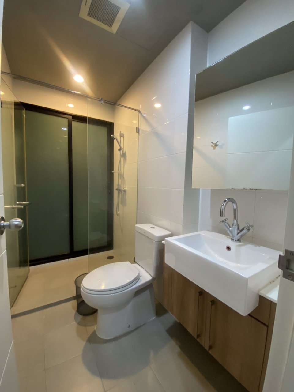 ให้เช่าคอนโด-ของ-blocs-77-สุขุมวิท-77-ซอยอ่อนนุช-ขนาด-305-ตรม