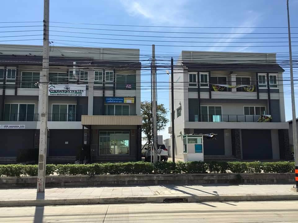 อาคารพาณิชย์ห้องมุม-สวย-ติดถนนใหญ่สุวินทวงค์