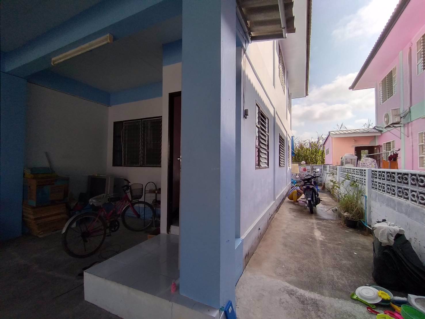 ขาย-บ้านแฝด-293-ตารางวา-หมู่บ้านอิ่มอัมพร-11-tel-094-045-7914-064-971-1695