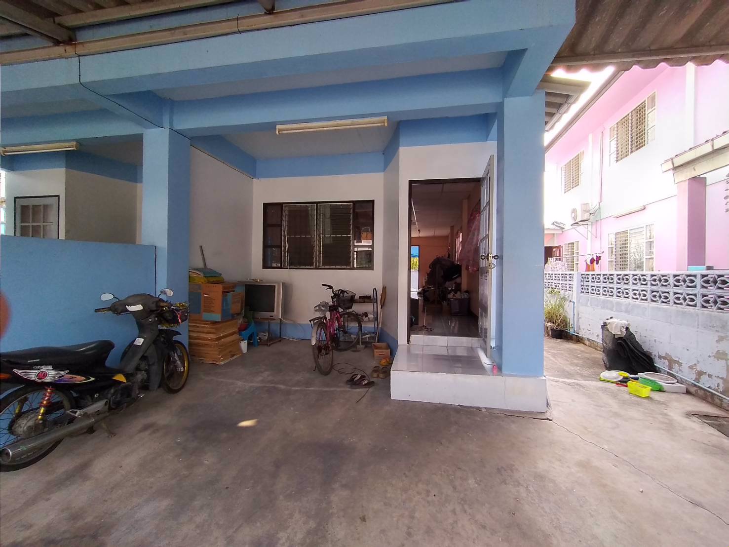 ขาย-บ้านแฝด-293-ตารางวา-หมู่บ้านอิ่มอัมพร-11-tel-094-045-7914-064-971-1695