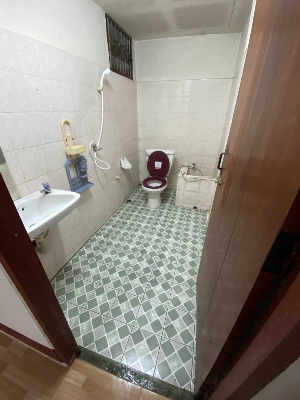 ขายอาคารพาณิชย์-2-ชั้น-ทำเลสวย-ติดถนนไฮเวย์ลำปาง-งาว-ใกล้ตัวเมืองลำปาง