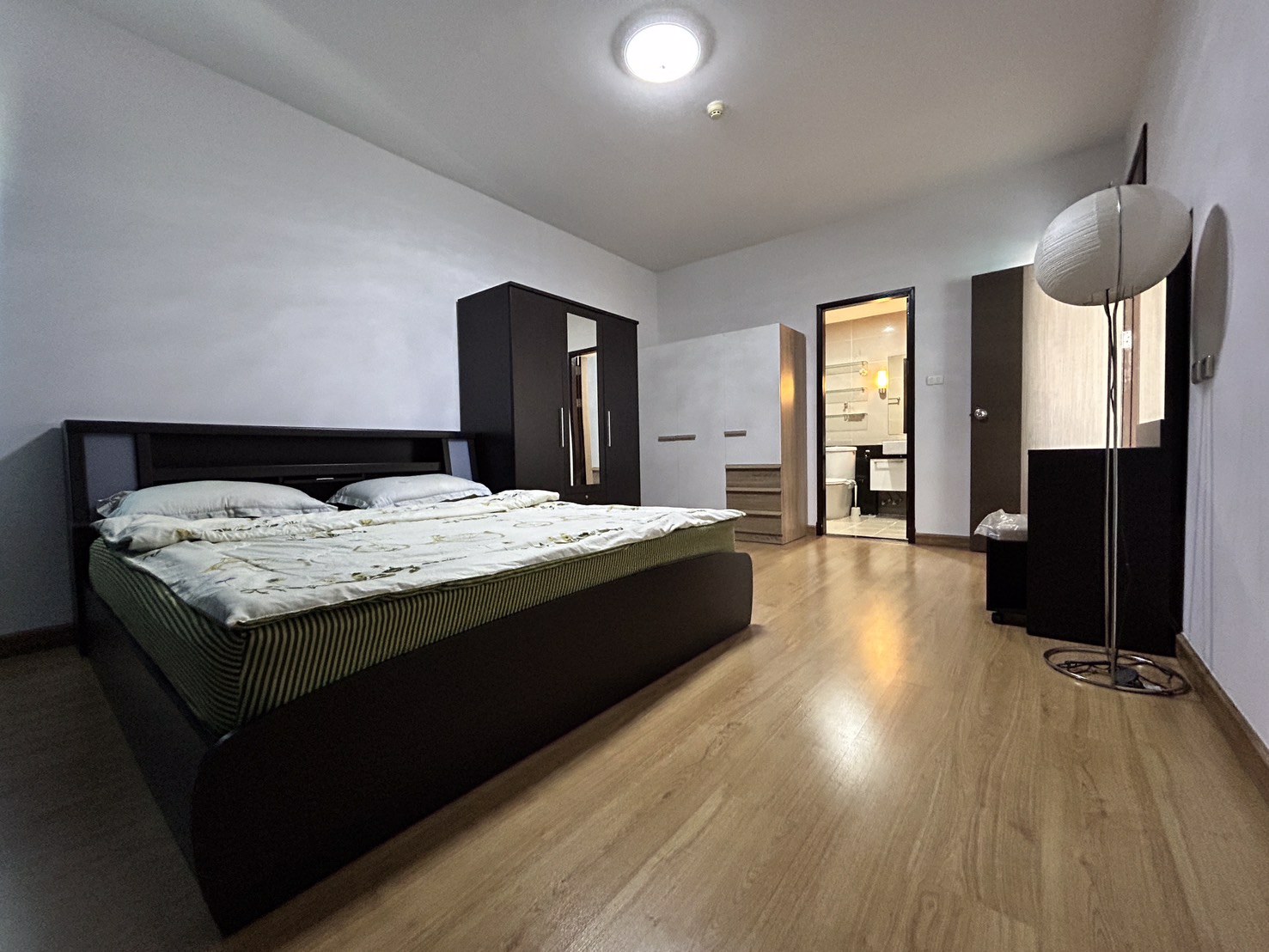 คอนโดให้เช่าริมแม่น้ำเจ้าพระยา-ศุภาลัย-ริเวอร์-รีสอร์ท-