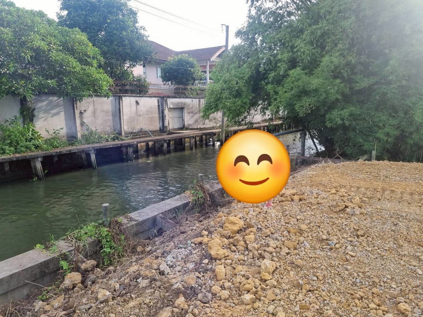 ให้เช่าที่ดิน-ติดถนนพระเทพตัดใหม่-หลังติดคลองบางเชือกหนัง-หน้ากว้าง-57-เมตร-ทำเลกำลังโต