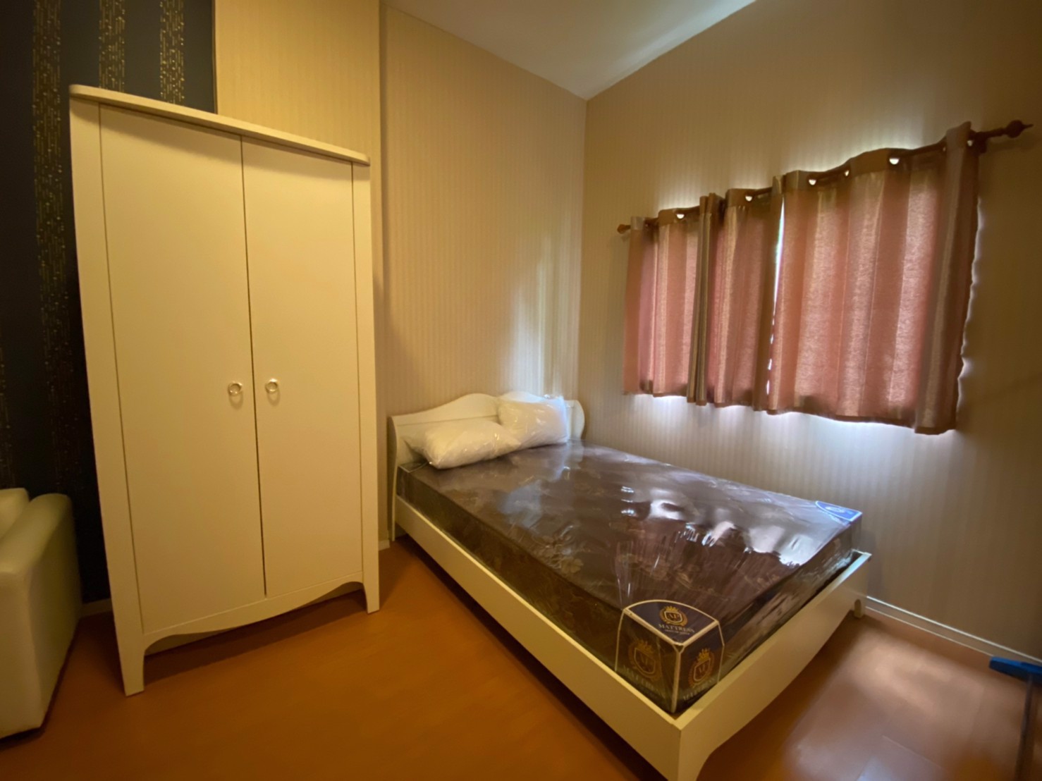 ให้เช่าคอนโดลุมพีนี-ร่มเกล้า-สุวรรณภูมิ-ตกตแต่งครบพร้อมอยู่