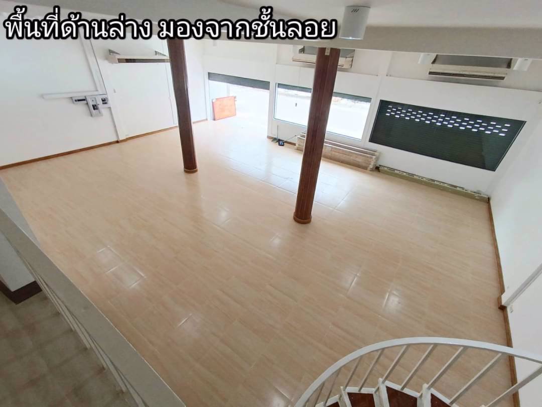 ขายด่วน-อาคารพาณิชย์-3-ชั้นครึ่ง-พื้นที่-51-ตรว-รีโนเวทใหม่ทั้งหลัง