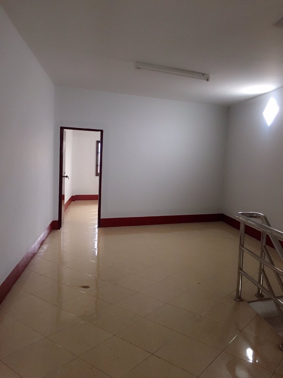 ขายด่วน-อาคารพาณิชย์-2-ชั้นครึ่ง-ตัวเมืองอำนาจเจริญ-สี่แยกมิ่งมงคล-ทำเลธุรกิจ-ติดถนนใหญ่