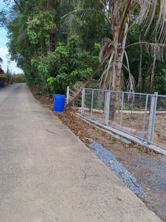 ขายด่วน-บ้านพร้อมที่ดินติดถนนคอนกรีต-อยู่ในชุมชน-วันยาวล่าง-อำเภอขลุง-จันทบุรี