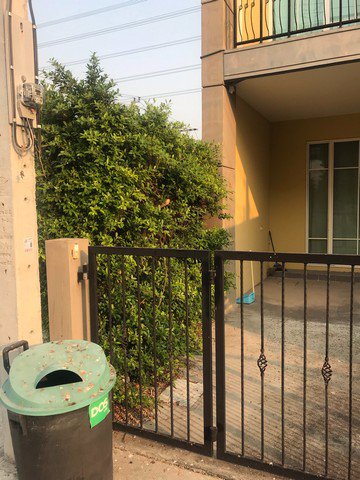 ขายทาวน์เฮ้าส์-โกลเด้นท์-ทาวน์-อ่อนนุช-พัฒนาการ-หลังมุม-25-ตรม-ราคาเพียง-3-500-000-ล้านบาท