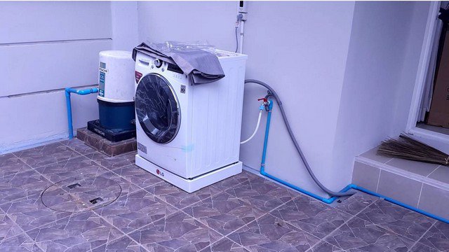 ให้เช่าบ้านกลางเมือง-พระราม-9-ทาว์นโฮมสไตล์-โมเดิร์น-ติดถนนใหญ่คู่ขนานมอเตอร์เวย์-33000-บาท