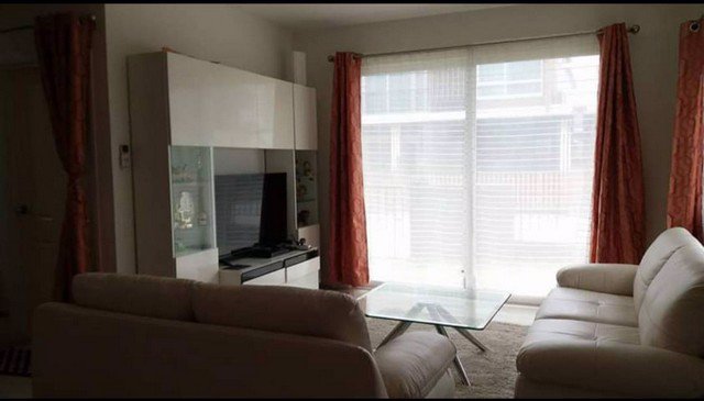 ขายบ้านแฝด-โกเด้นวิลเลจ-อ่อนนุชพัฒนาการ-ราคาเพียง-5300000-ล้านบาท