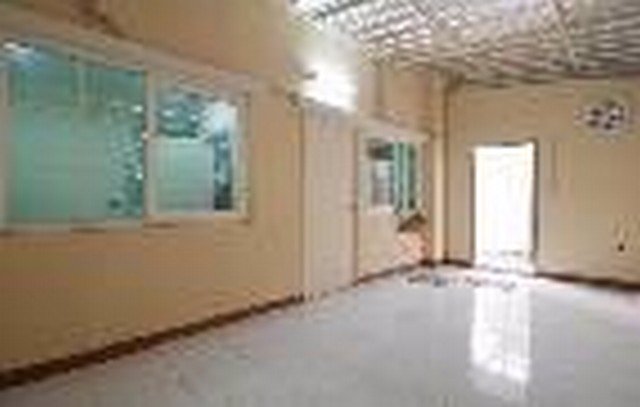 ขายด่วน-ทาวน์โฮม-3-ชั้น-golden-city-อ่อนนุช-พัฒนาการ-หลังมุม-ราคาเพียง-450-ล้านบาท