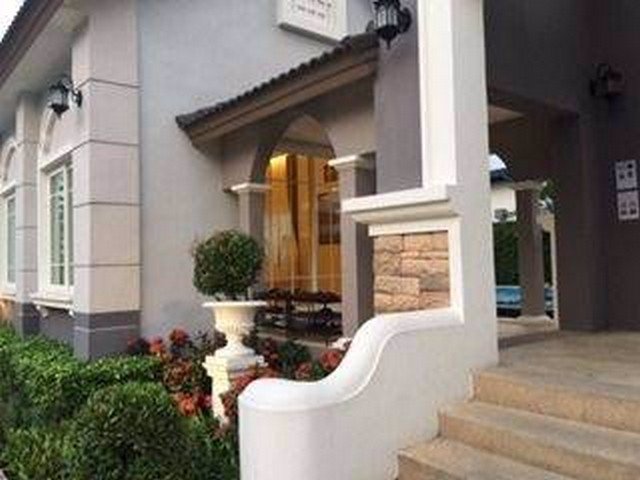 ให้เช่า-ทาวน์เฮ้าส์-2-ชั้น-ใหม่เอี่ยม-มgolden-town-วงศ์สว่าง-แคราย-14000