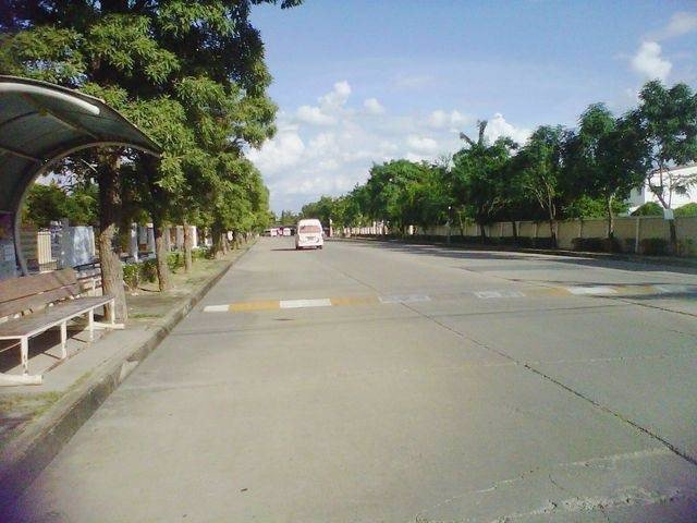 บ้านเดี่ยวให้เช่า-ซื่อตรงบางใหญ่ใกล้รถไฟฟ้าสายสีม่วง-ติดถนนใหญ่ไม่ต้องเข้าซอย-12000-เดือน