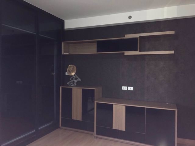 คอนโด-ศุภาลัย-ปาร์ค-ศรีนครินทร์-พร้อมที่จอดรถส่วนตัว-ห้องหัวมุม-แต่งสวยพร้อมเข้าอยู่-19000-บาท