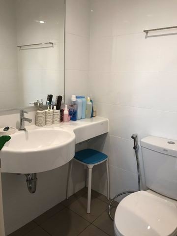 คอนโดลุมพินี-นวมินทร์-ศรีบูรพา-ชั้น-4-อาคาร-b2-ห้องริม-1330000-บาท