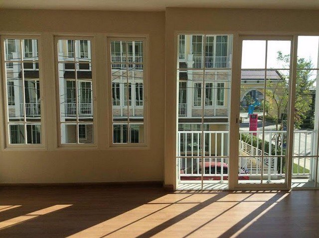 ซุปเปอร์ถูกมาก-ขายทาวน์โฮม-3-ชั้น-โครงการโกลเด้นท์ซิตี้-ราคาเพียง-3500000-บาท