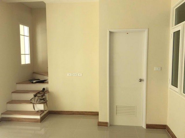 ซุปเปอร์ถูกมาก-ขายทาวน์โฮม-3-ชั้น-โครงการโกลเด้นท์ซิตี้-ราคาเพียง-3500000-บาท