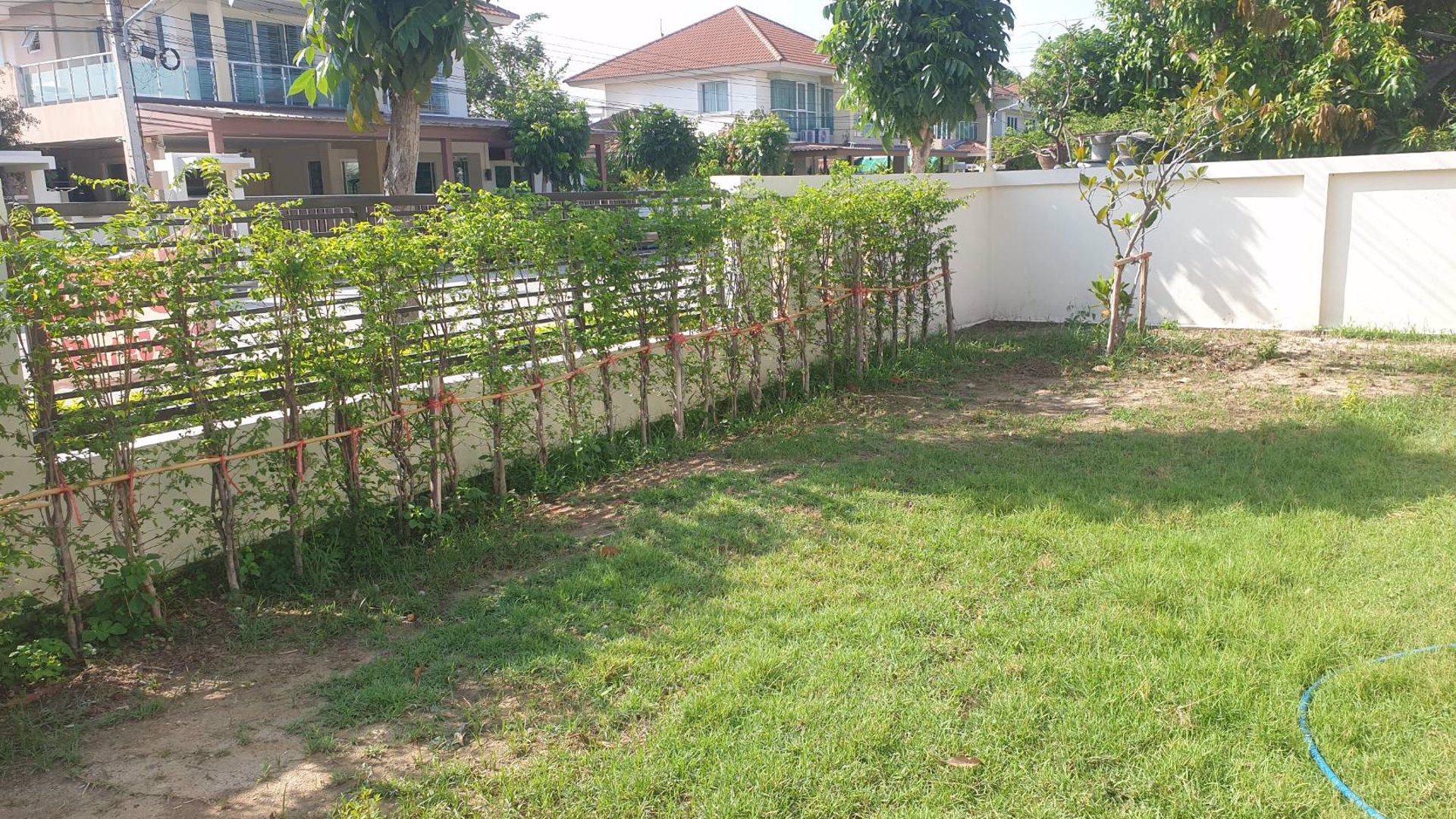 ขายบ้านเดี่ยว-2-ชั้น-หลังมุม-เนื้อที่-80-ตารางวา-หมู่บ้านชวนชมปาร์ค-2-ถนนบางกรวยไทรน้อย-ราคาพิเศษ-