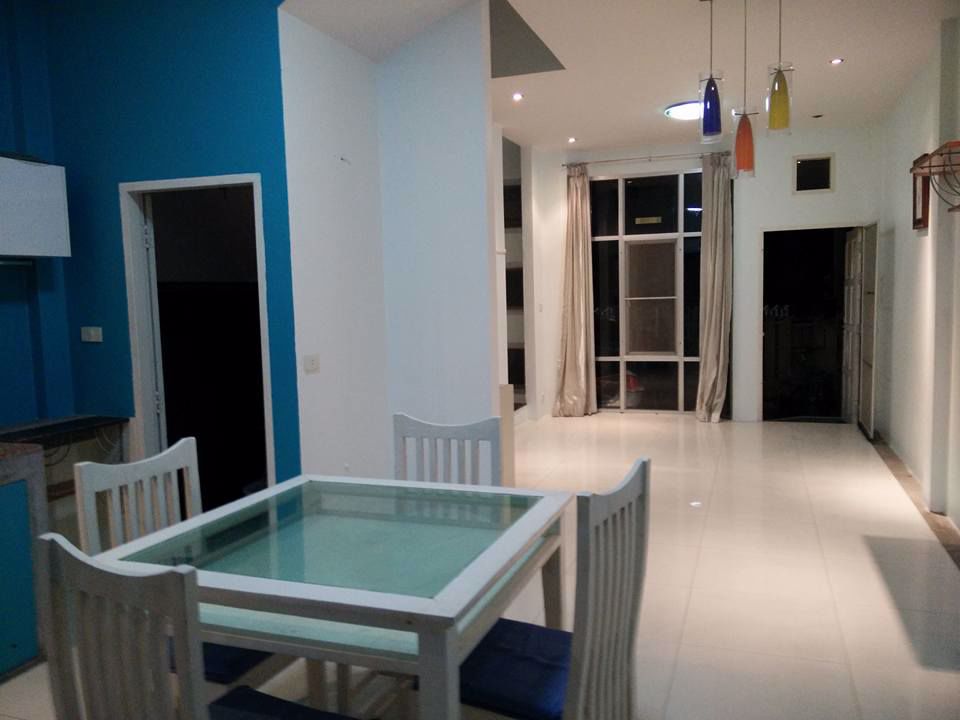 ทาว์เฮาส์-3-ชั้น-พร้อมอยู่-120-ตรม-ให้เช่า