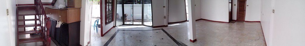 ทาวน์เฮ้าส์-2-ชั้น-ใกล้รถไฟฟ้าใต้ดิน-สถานนีอิสรภาพ-เหมาะสำหรับทำธุรกิจติวเตอร์-โกดังสินค้า-พักอาศัย