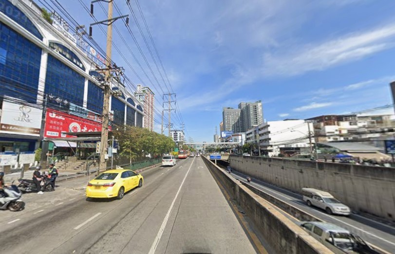 ขายที่ดินพร้อมสิ่งปลูกสร้าง-ใกล้มหาวิทยาลัยหอการค้าไทย