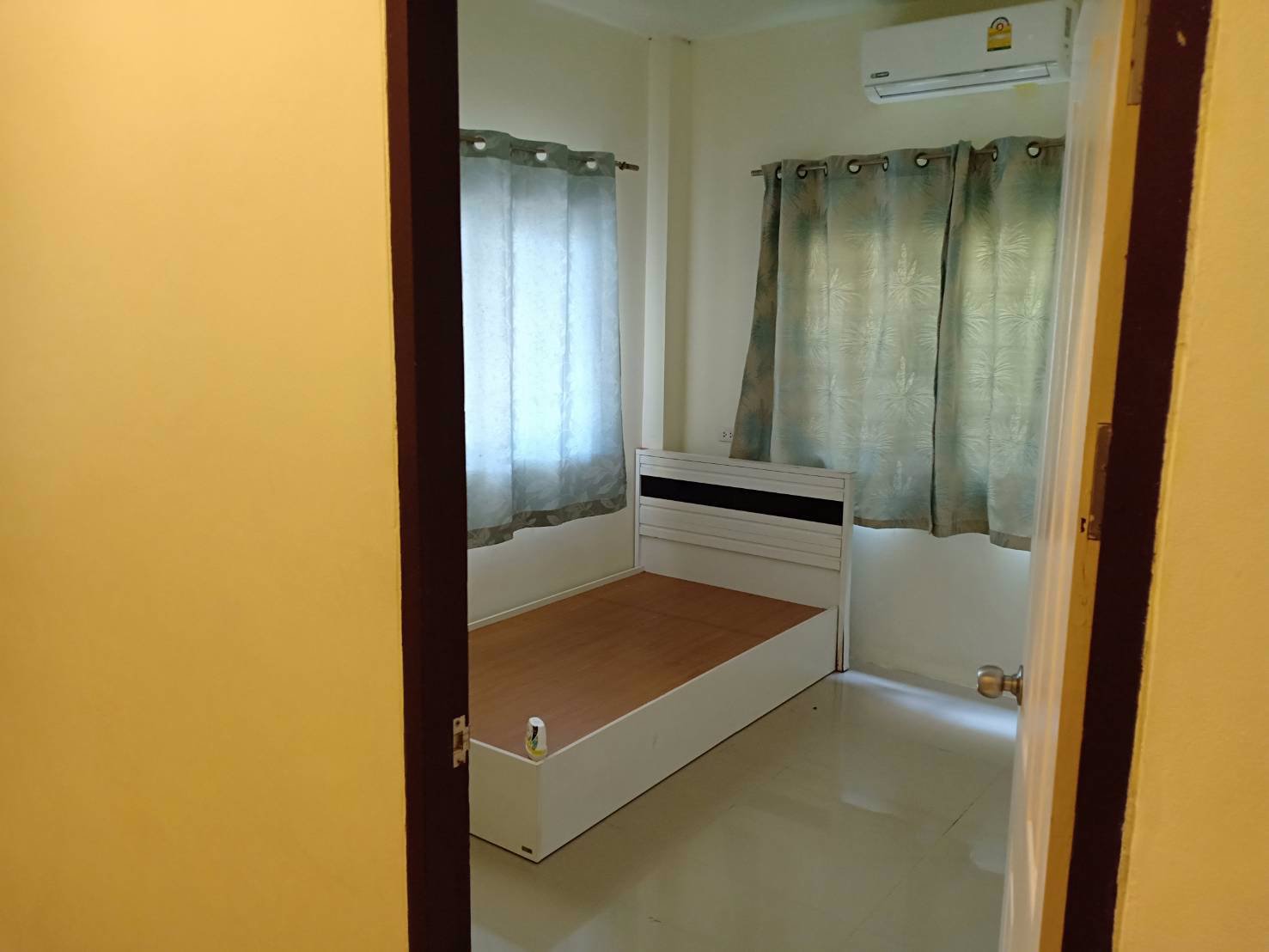 ขายบ้านแฝด-อยู่ห่างถนนใหญ่-200-เมตร-อยู่ฝั่งถนนขาเข้าเมือง