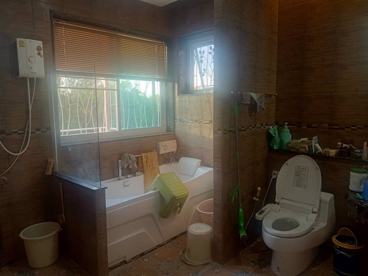 ขายบ้านเดี่ยว-2-ชั้นพร้อมที่ดิน-225-ตรว