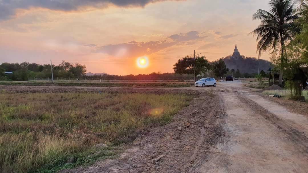 ขายที่ดินติดริมคลองชลประทาน-ถมแล้ว-อเมือง-จราชบุรี