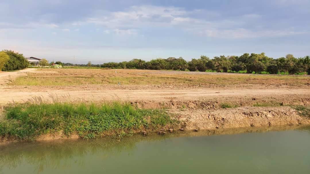 ขายที่ดินติดริมคลองชลประทาน-ถมแล้ว-อเมือง-จราชบุรี