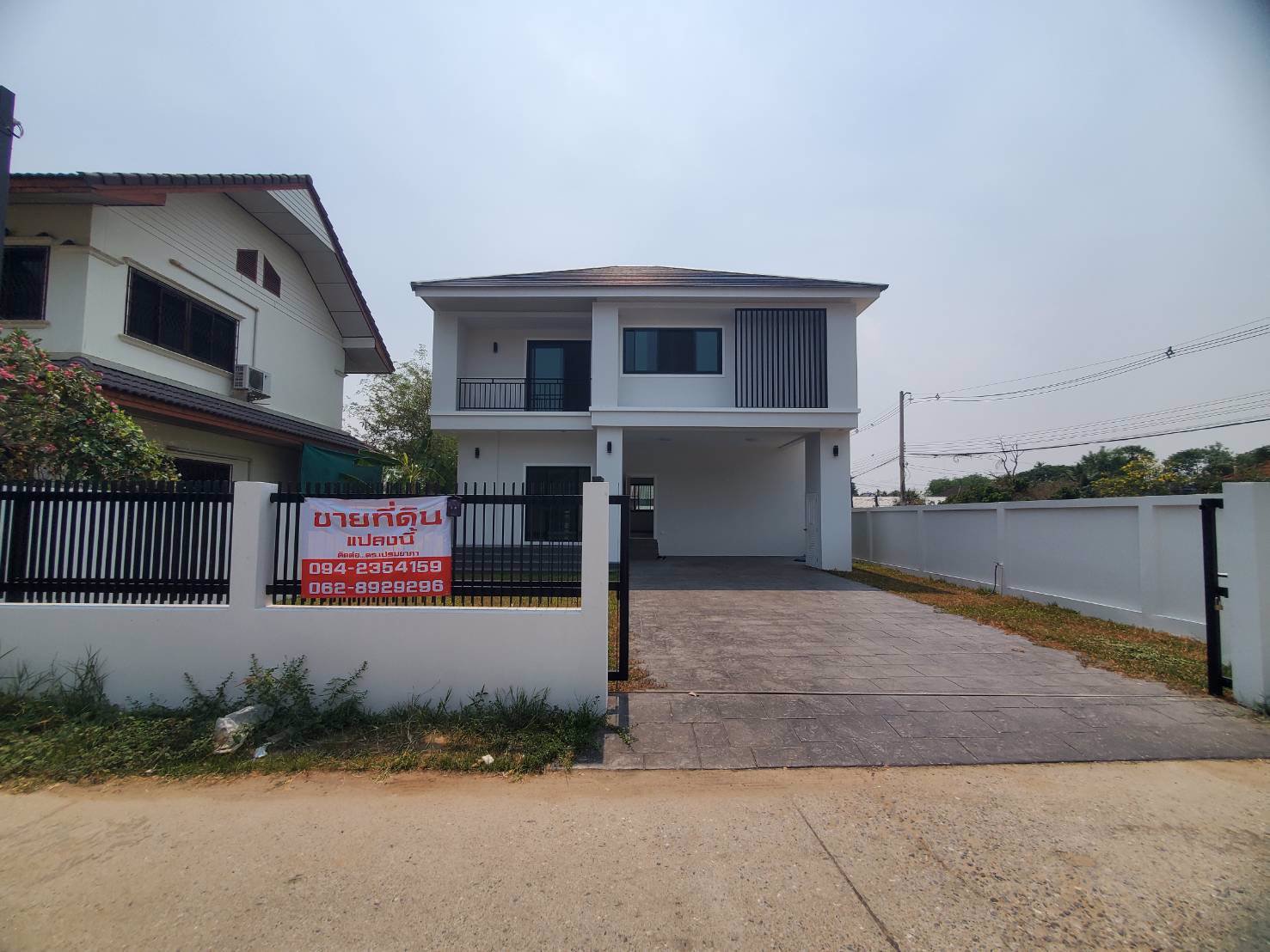 บ้านเดี่ยวสองชั้น-พร้อมที่ดิน-contemporary-style