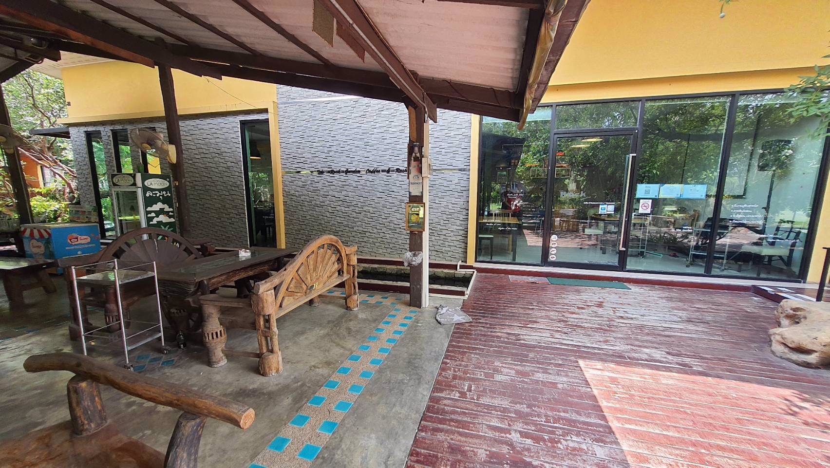 ขายที่ดิน-พร้อมสิ่งปลูกสร้าง-กิจการร้านอาหาร-พร้อมดำเนินกิจการต่อได้ทันที-เจ้าของขายเอง-