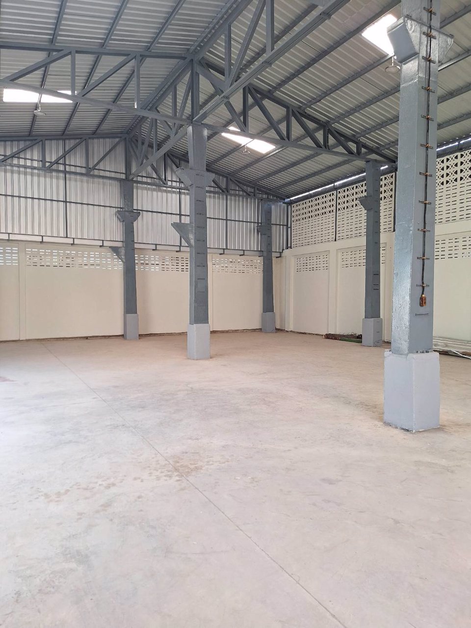 ให้เช่า-โกดัง-เก็บของ-คลังสินค้า-โกดังทำเลดี-ฝั่งธนบุรี