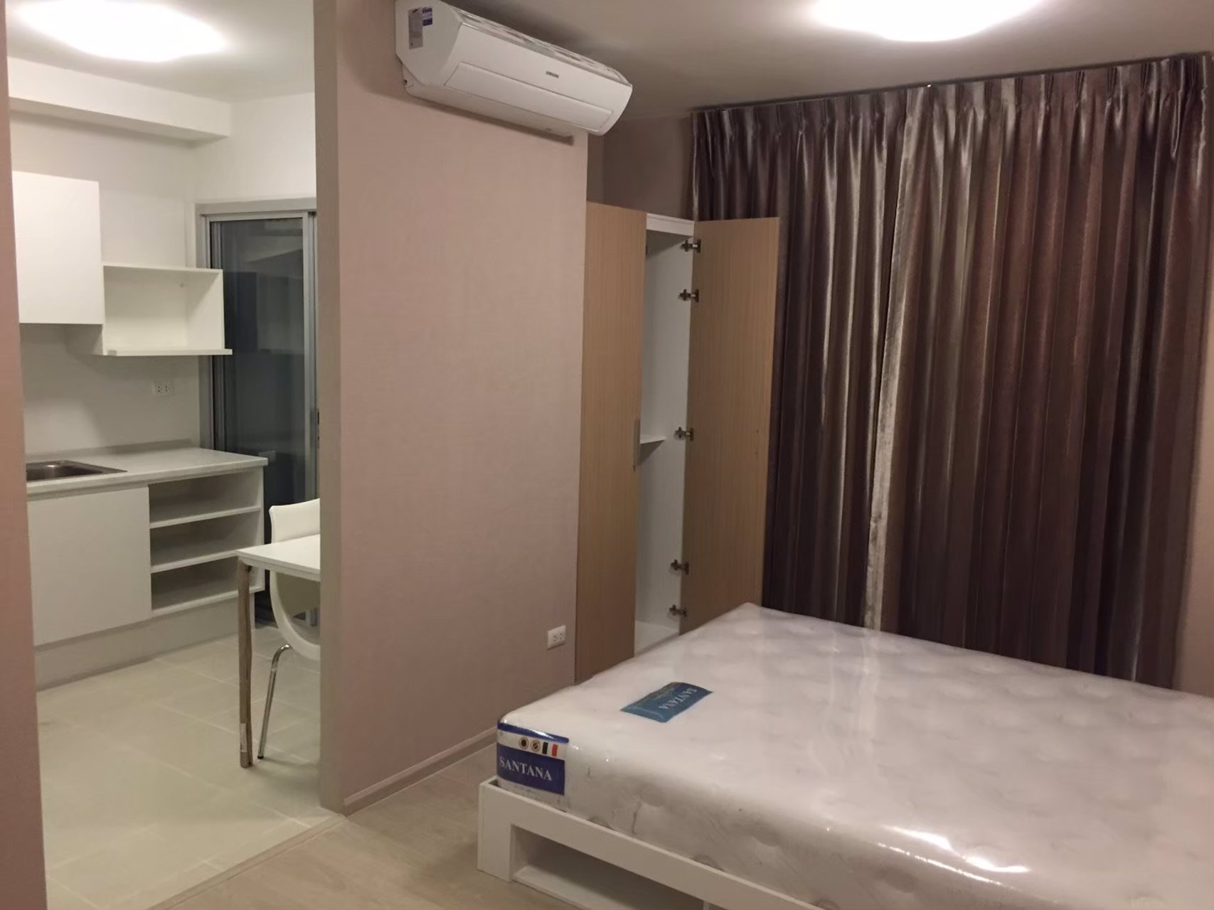 plum-condo-extra-ramaii-for-rent