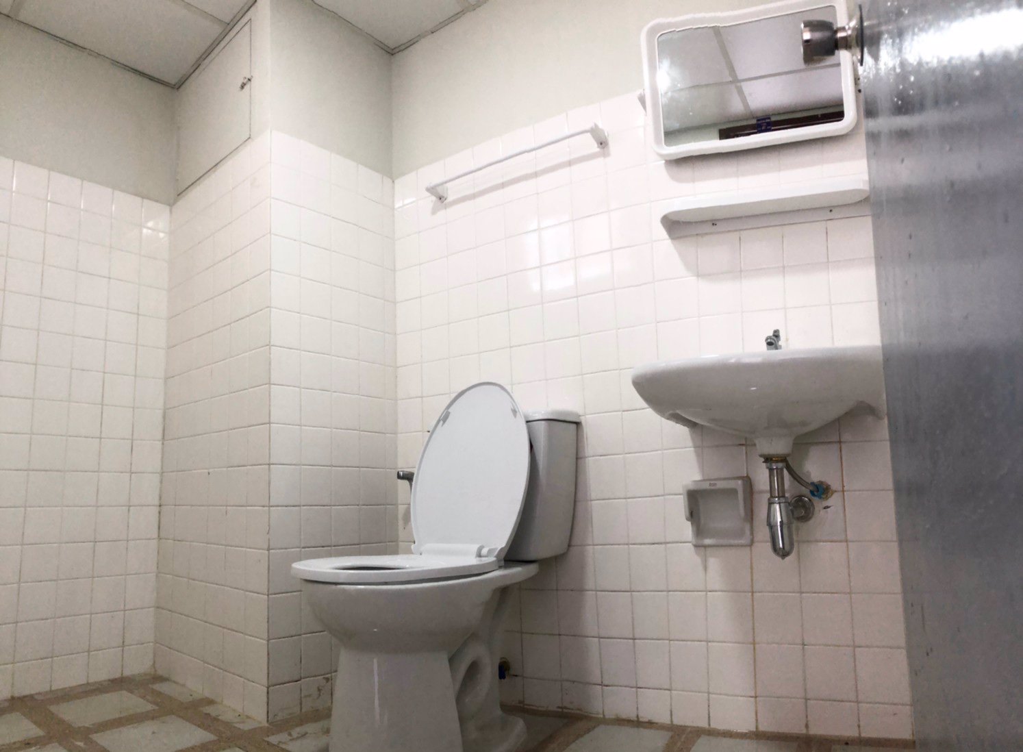 ขายถูก-คอนโด-สายลม-คอนโดเทล-วิวรถไฟฟ้า-ตกแต่งใหม่ๆ-พร้อมเฟอร์นิเจอร์ใหม่-พร้อมอยู่