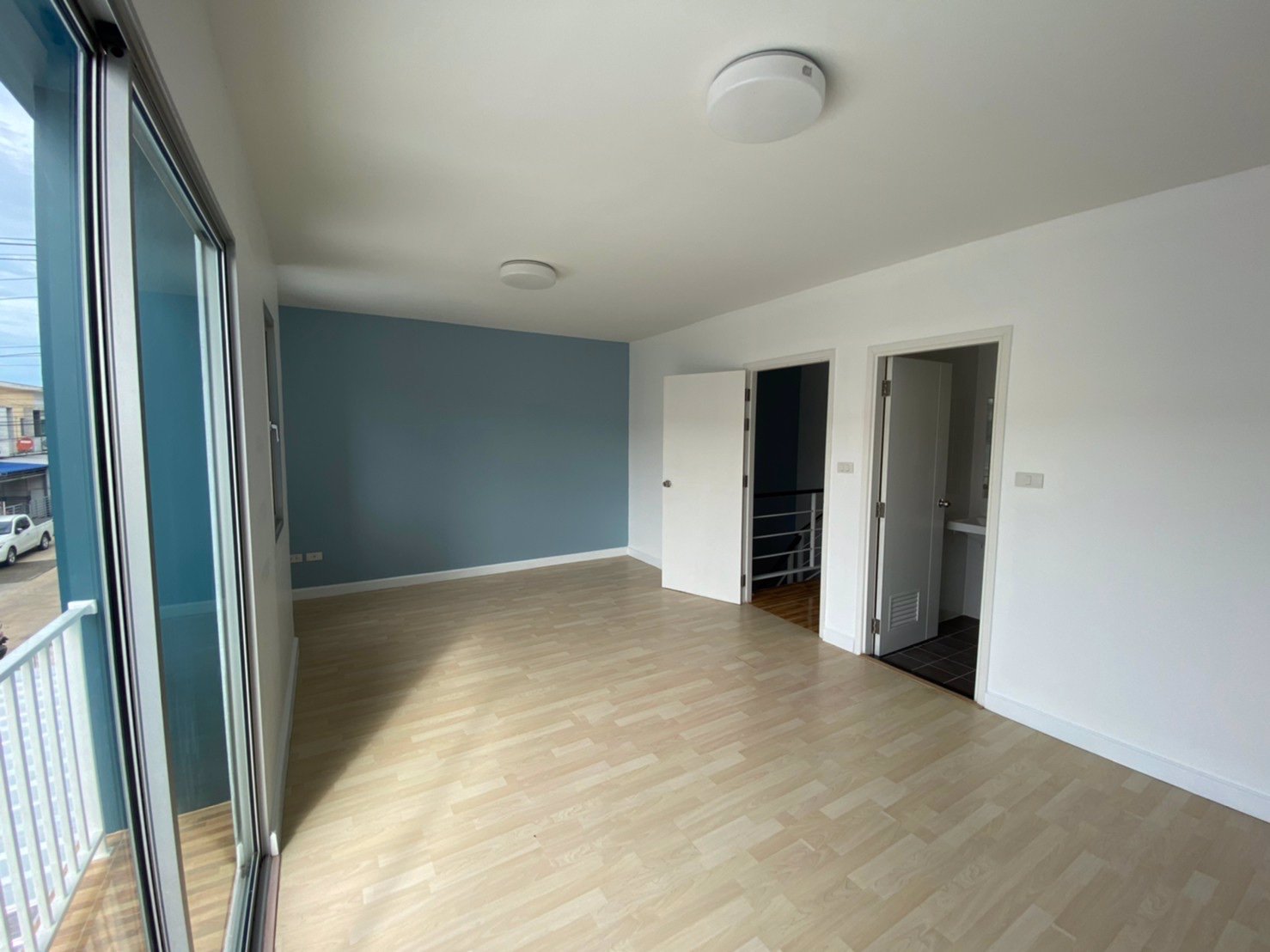 ขายถูกทาวน์เฮ้าส์-2-ชั้น-เดอะคอนเนค-22-รามอินทรา-มีนบุรี-ตกแต่งสวย-พร้อมอยู่