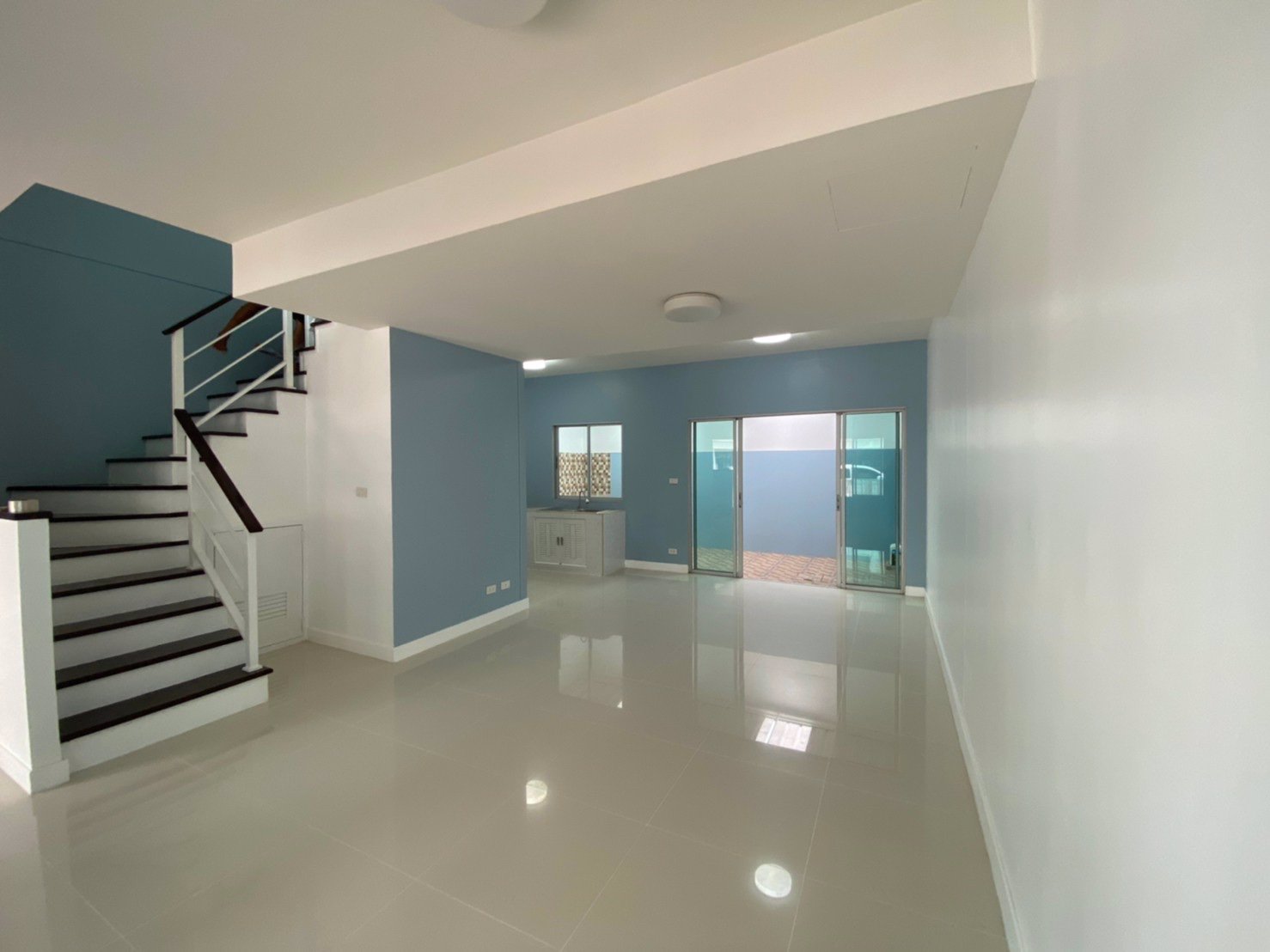 ขายถูกทาวน์เฮ้าส์-2-ชั้น-เดอะคอนเนค-22-รามอินทรา-มีนบุรี-ตกแต่งสวย-พร้อมอยู่