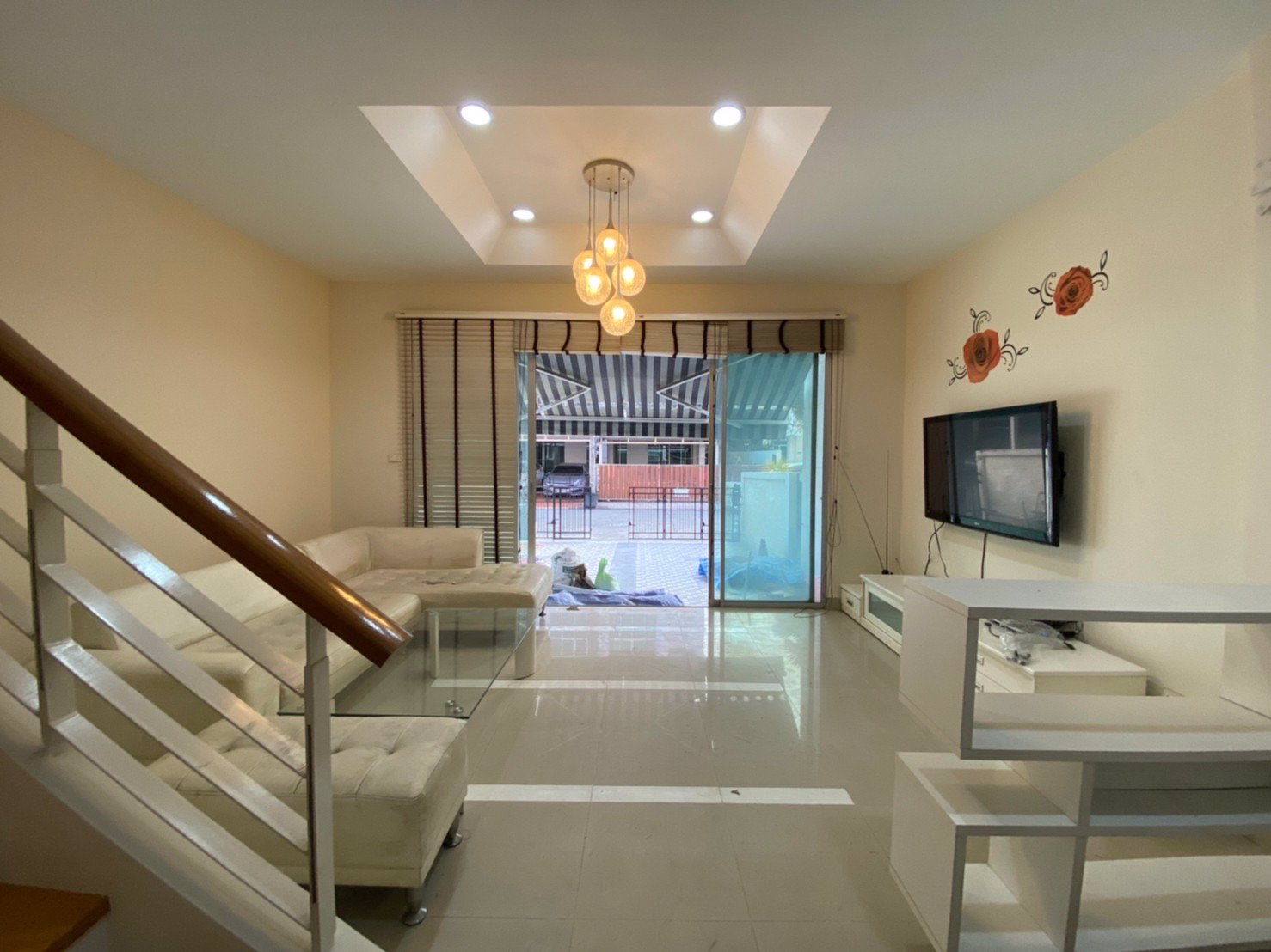 ขาย-เช่า-บ้านกลางเมือง-เออร์บาเนี่ยน-พระราม-9-วงแหวน-ตกแต่งใหม่ๆ-บ้านใกล้สโมสร-มีสระน้ำ