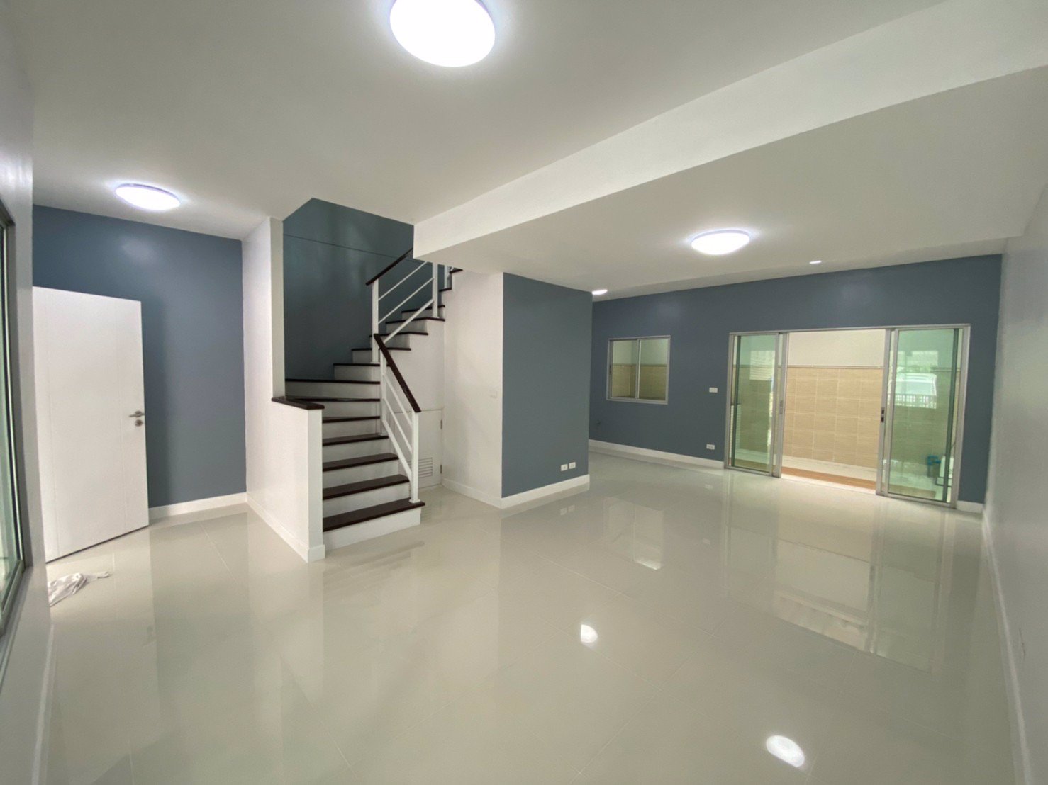 ขายถูก-เดอะคอนเนค-15-ซอย-เฉลิมพระเกียรติ-87-ตกแต่งใหม่ๆ-พร้อมอยู่