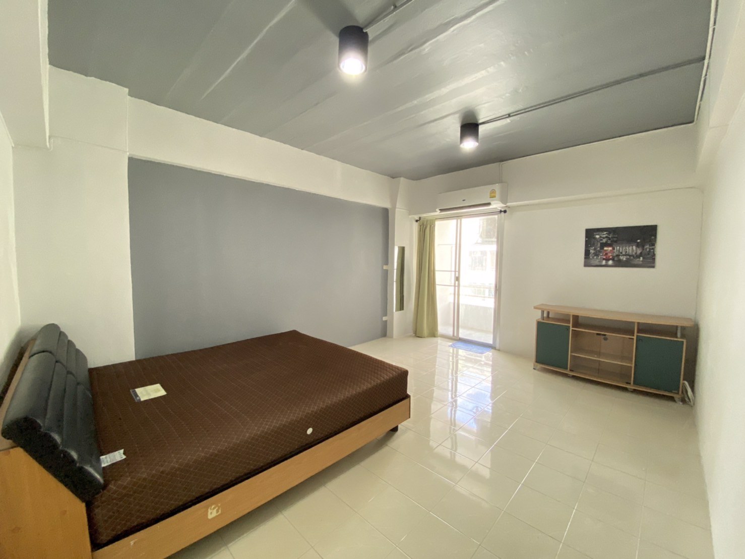 ขาย-เช่าถูก-คอนโด-สินเศรษฐีเรซิเด้นท์ทาวน์-2-ตกแต่งสไตล์ลอฟท์-พร้อมอยู่-ปรับปรุงใหม่-วิวสวยโล่งโปรง