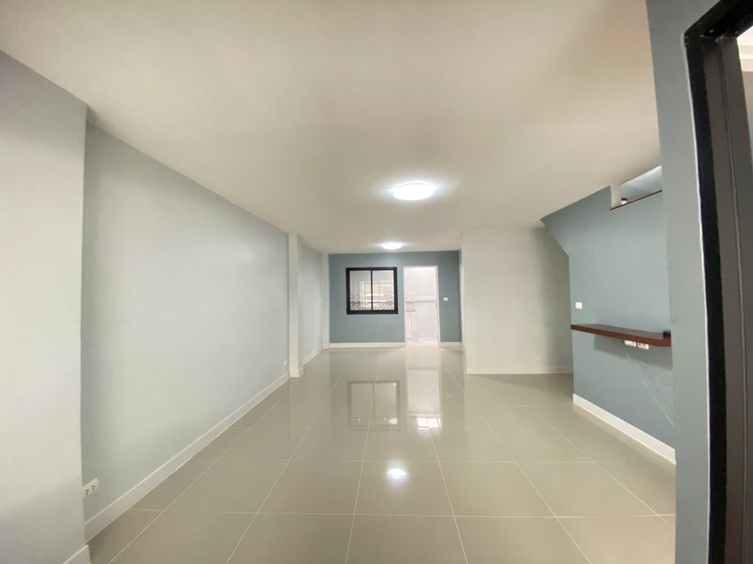 ขายทาวน์เฮ้าส์-2-ชั้น-หมู่บ้าน-ดิเอ็นเทอร์-คลิก-ซอยกาญจนาภิเษก-39-ตกแต่งใหม่ๆ-พร้อมอยู่