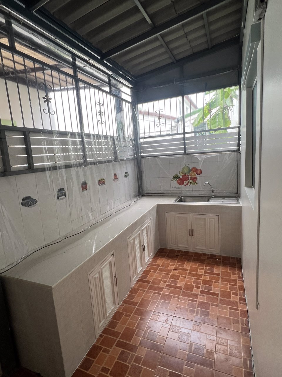 ขายถูก-หมู่บ้านไลโอ-วงแหวนปิ่นเกล้า-ซอยวัดพระเงิน-บ้านมุม-ตกแต่งใหม่ๆ-พร้อมอยู่