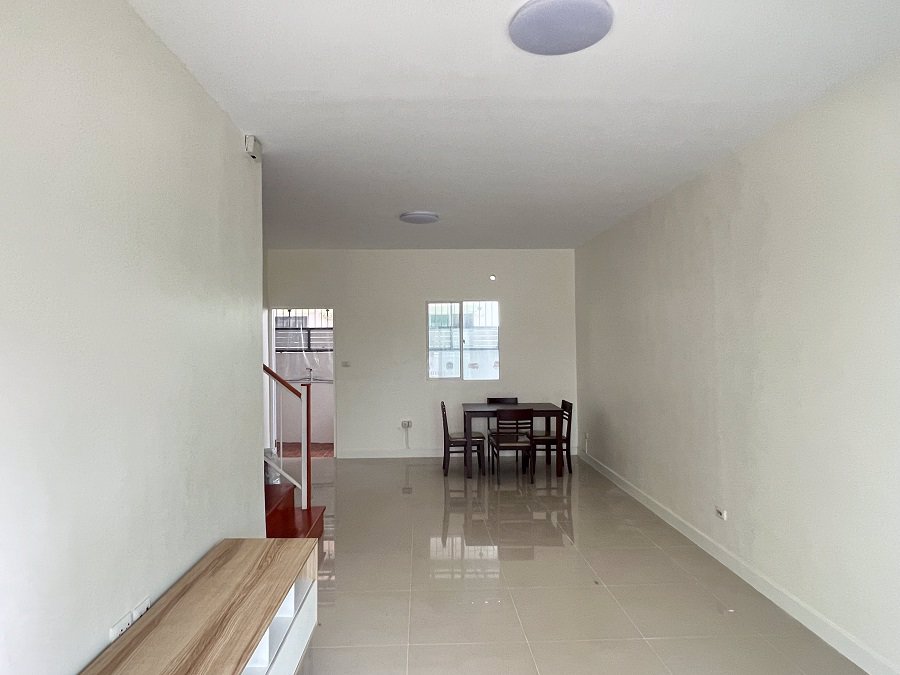 ขายถูก-หมู่บ้านไลโอ-วงแหวนปิ่นเกล้า-ซอยวัดพระเงิน-บ้านมุม-ตกแต่งใหม่ๆ-พร้อมอยู่