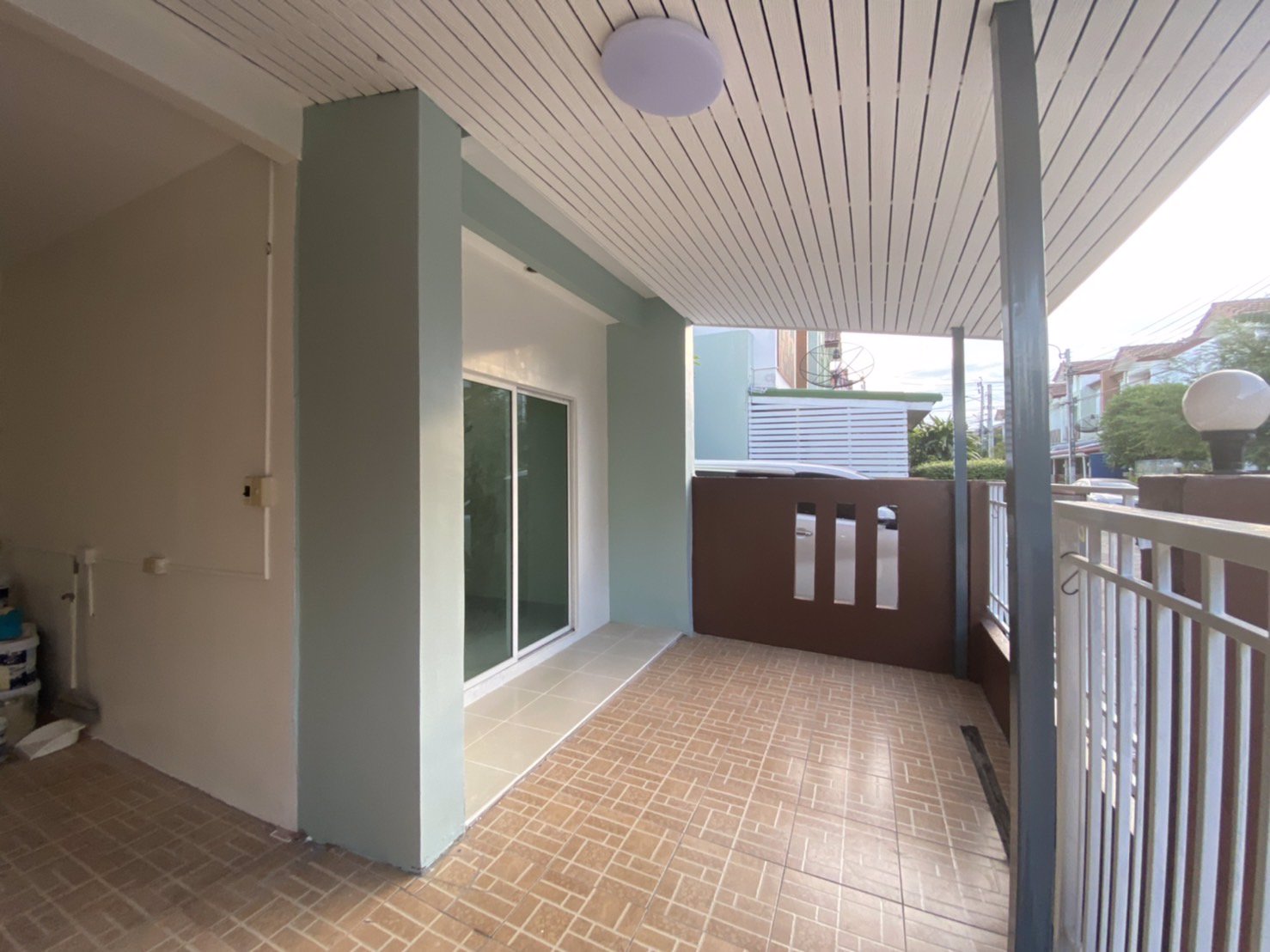 ขายถูก-หมู่บ้านไลโอ-วงแหวนปิ่นเกล้า-ซอยวัดพระเงิน-บ้านมุม-ตกแต่งใหม่ๆ-พร้อมอยู่