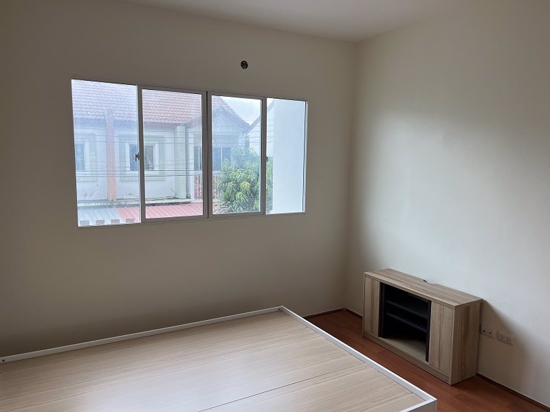 ขายถูก-หมู่บ้านไลโอ-วงแหวนปิ่นเกล้า-ซอยวัดพระเงิน-บ้านมุม-ตกแต่งใหม่ๆ-พร้อมอยู่