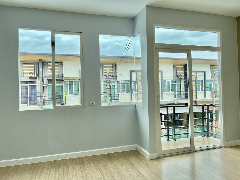 ขายถูก-หมู่บ้านกัสโต้บางนา-สุวรรณภูมิ-บ้านมุม-ตกแต่งสวย-สไตล์โมเดิร์น-ใกล้คิงเพาเวอร์-สุวรรณภูมิ