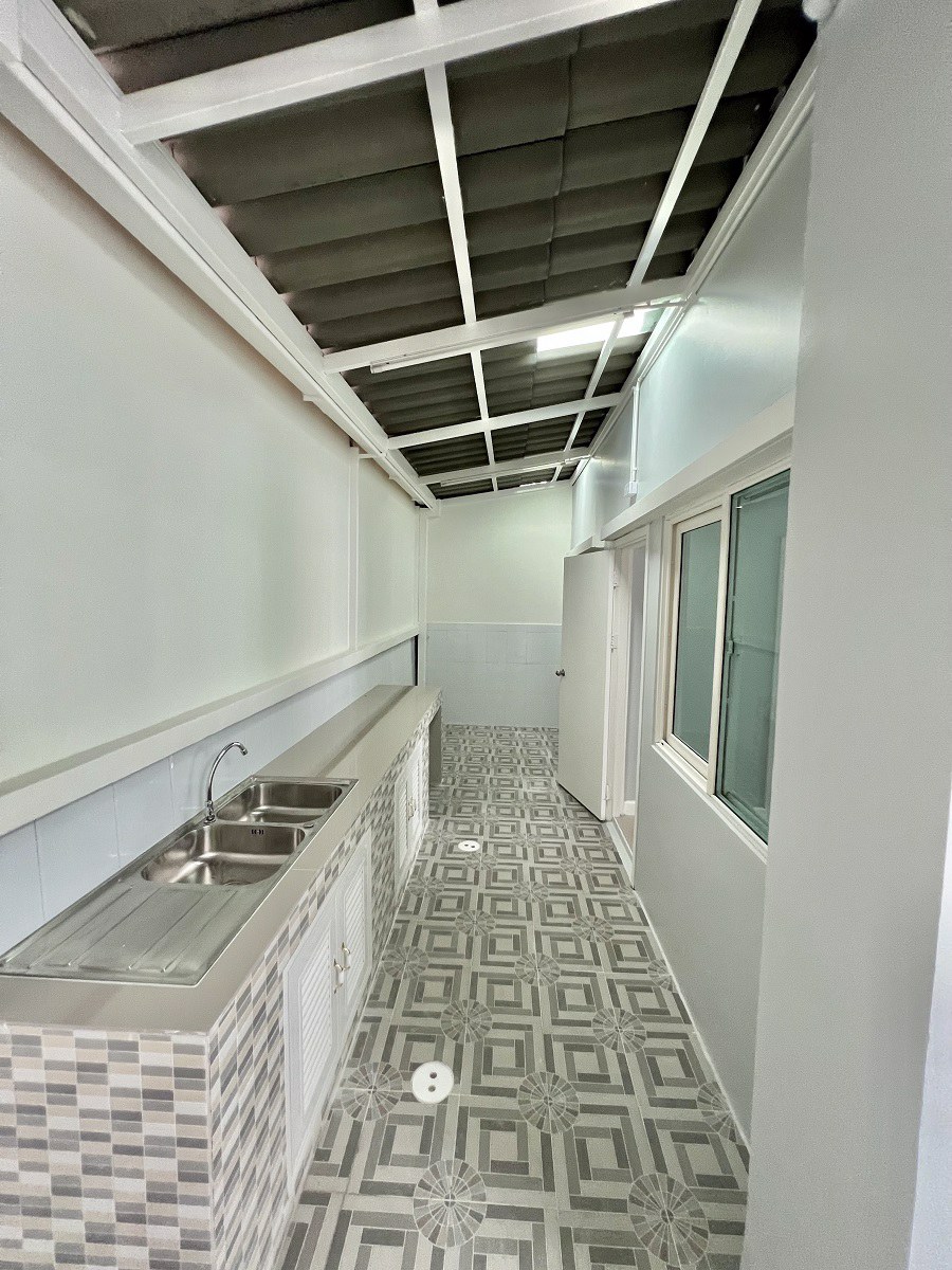 ขายถูก-หมู่บ้านกัสโต้บางนา-สุวรรณภูมิ-บ้านมุม-ตกแต่งสวย-สไตล์โมเดิร์น-ใกล้คิงเพาเวอร์-สุวรรณภูมิ