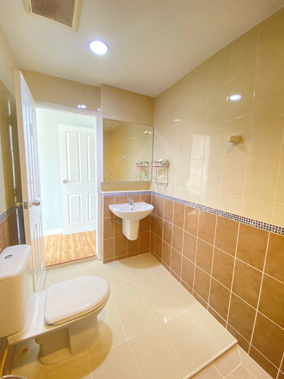 ขาย-บ้านกลางเมืองลาดพร้าว-101-แยก-38-ตกแต่งใหม่ๆ-อยู่ต้นโครงการ-บ้านหน้าสวน