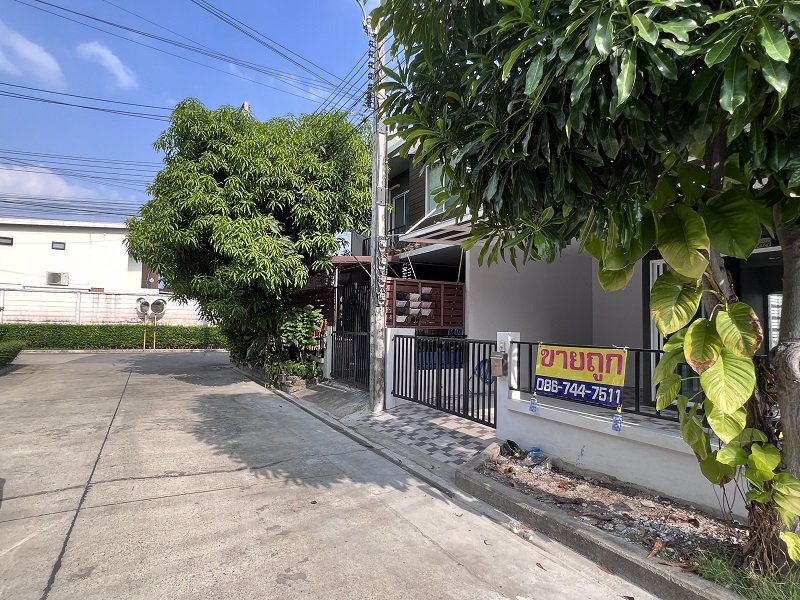 ขายด่วน-เดอะ-คัลเลอร์-เลชเชอร์เฟส-5-บางนา-กม10-ซอยมหาชัย-ต่อเติมหน้าบ้านหลังบ้าน-พร้อมอยู่