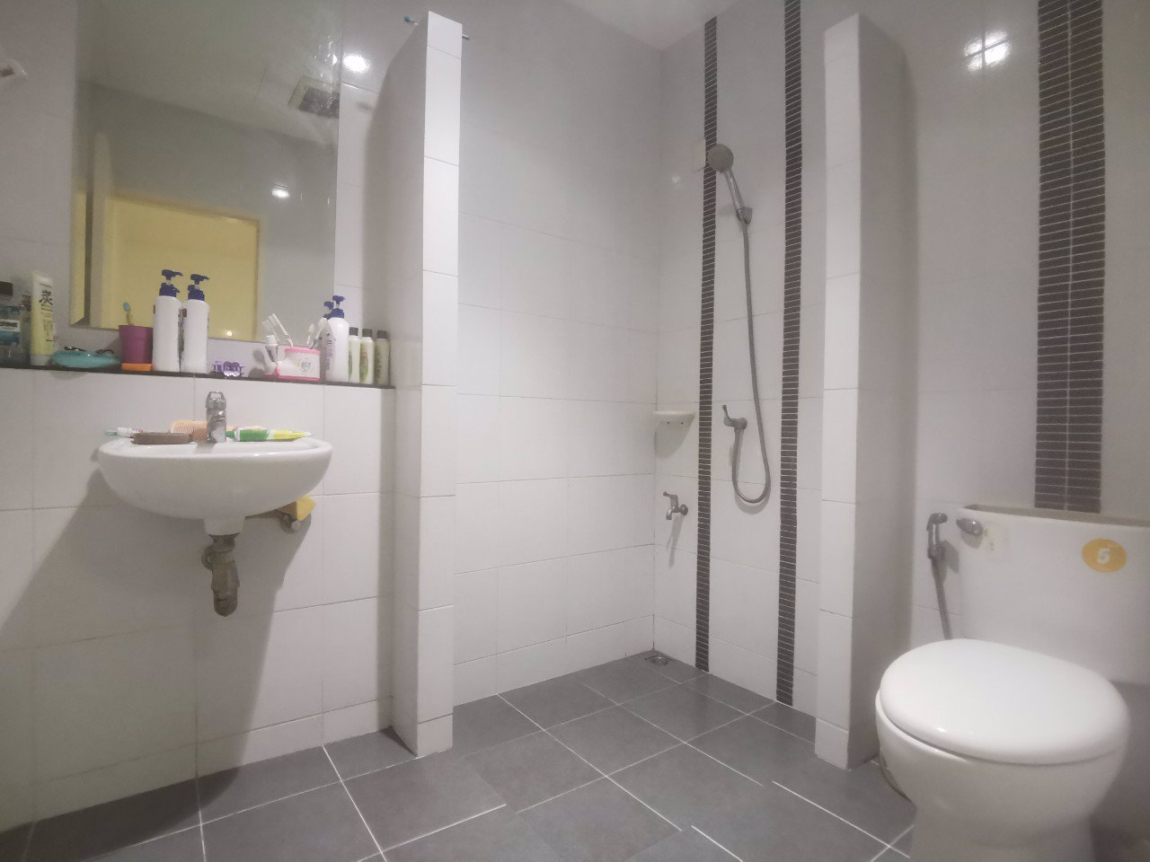 ขายทาวเฮ้าส์-ธนาซิโอ้-รัตนาธิเบศร์-ซอยวัดไผ่เหลือง